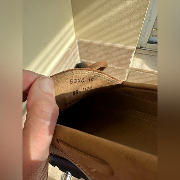 Orvis Tasseled Slip On Tan Leather Loafers Excellent Condition - Picture 4 of 6